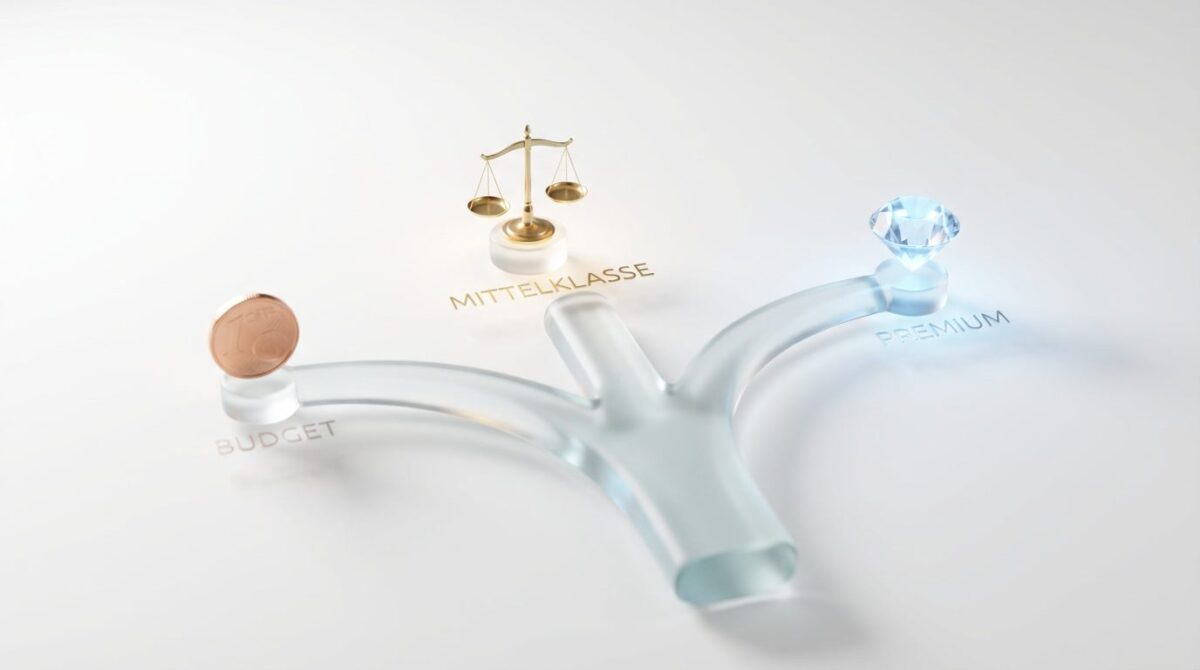 Minimalistischer 3D-Entscheidungsbaum aus Mattglas mit drei Wegen zu Budget-, Mittelklasse- und Premium-Icons.